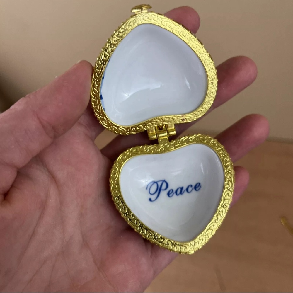 3 Valerie Parr Hill Porcelain Hearts Hope Peace Laughter Memory Trinket Ornament - Picture 7 of 12
